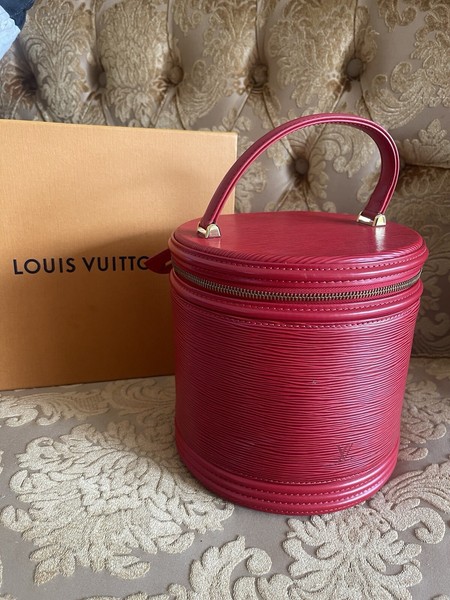 Louis Vuitton LV Vanity Bag HandBag Cannes Red Epi Luxury  Gold Hardware