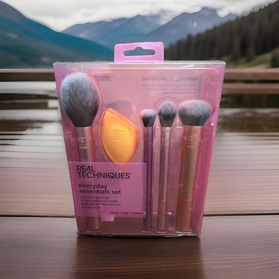 Real Techniques Everyday Essentials Brush Set 5 Pieces