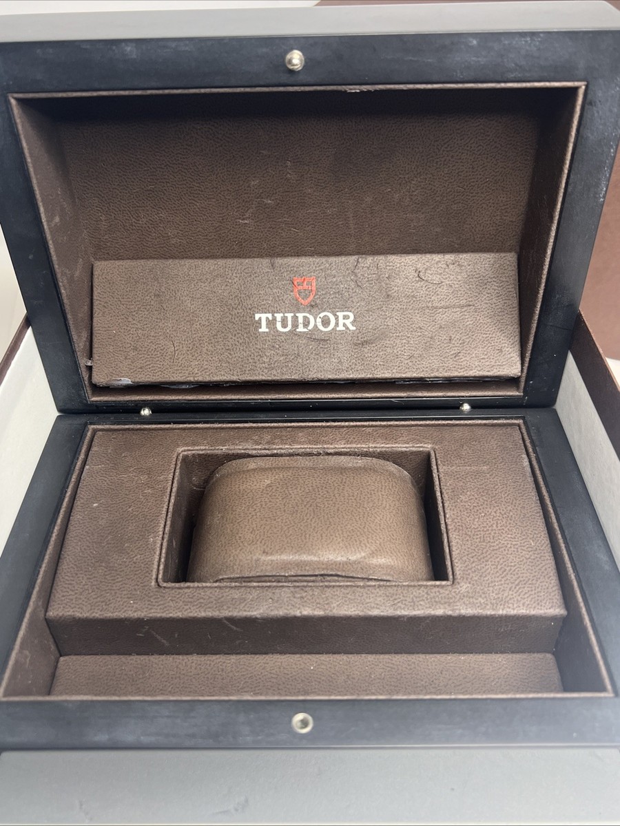 TUDOR 時計ボックス ブラック Tudor Box 45728.64 Black Lacquer Exterior Brown Interior For