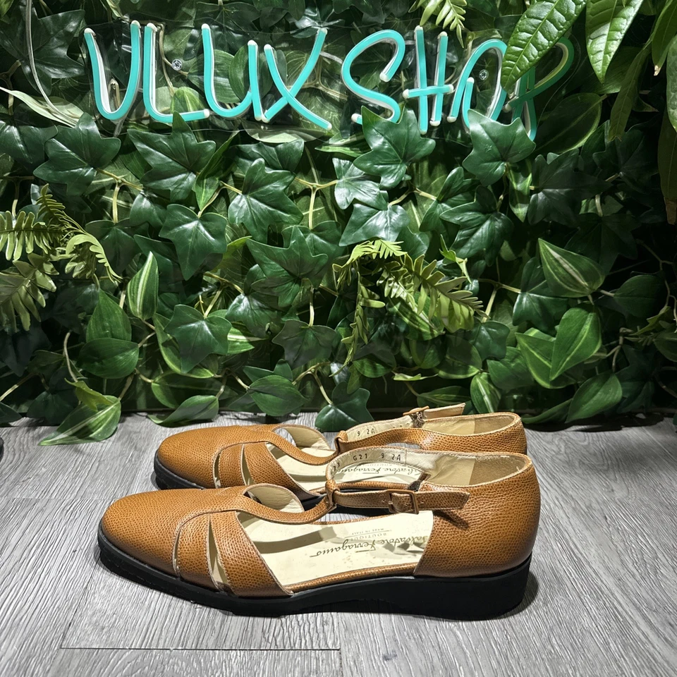 Sandalias de Colección Salvatore Ferragamo Para Mujer con Correa en T Talla 9 2A Marrón Cuero Guijarro Foto 4 de 4