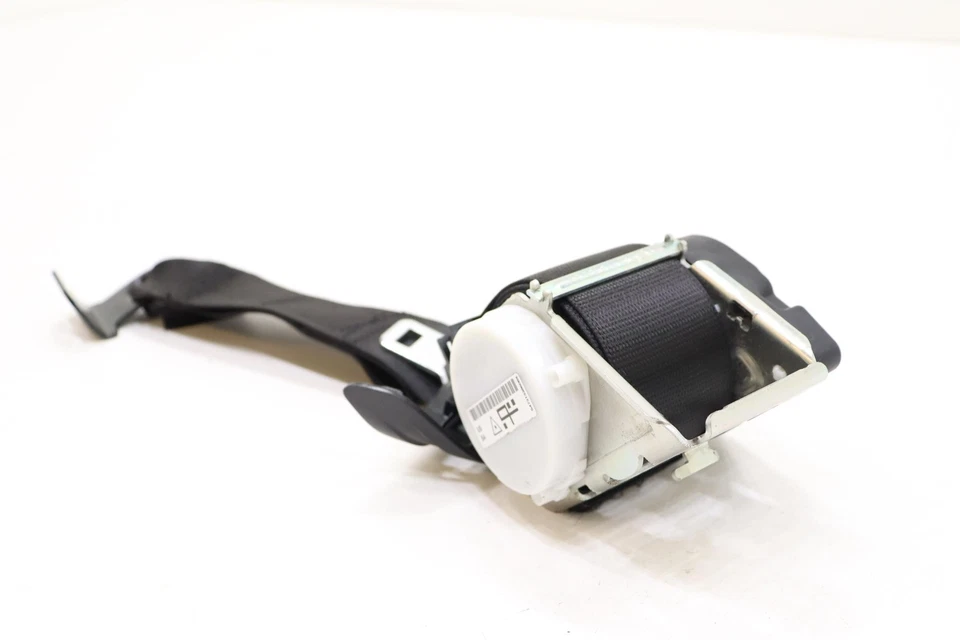 Cinturón de seguridad trasero BMW X1 2020 Foto 2 de 4