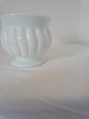 Vintage Randall White Milk Glass Feather Wheat Pattern Planter 4.5''T