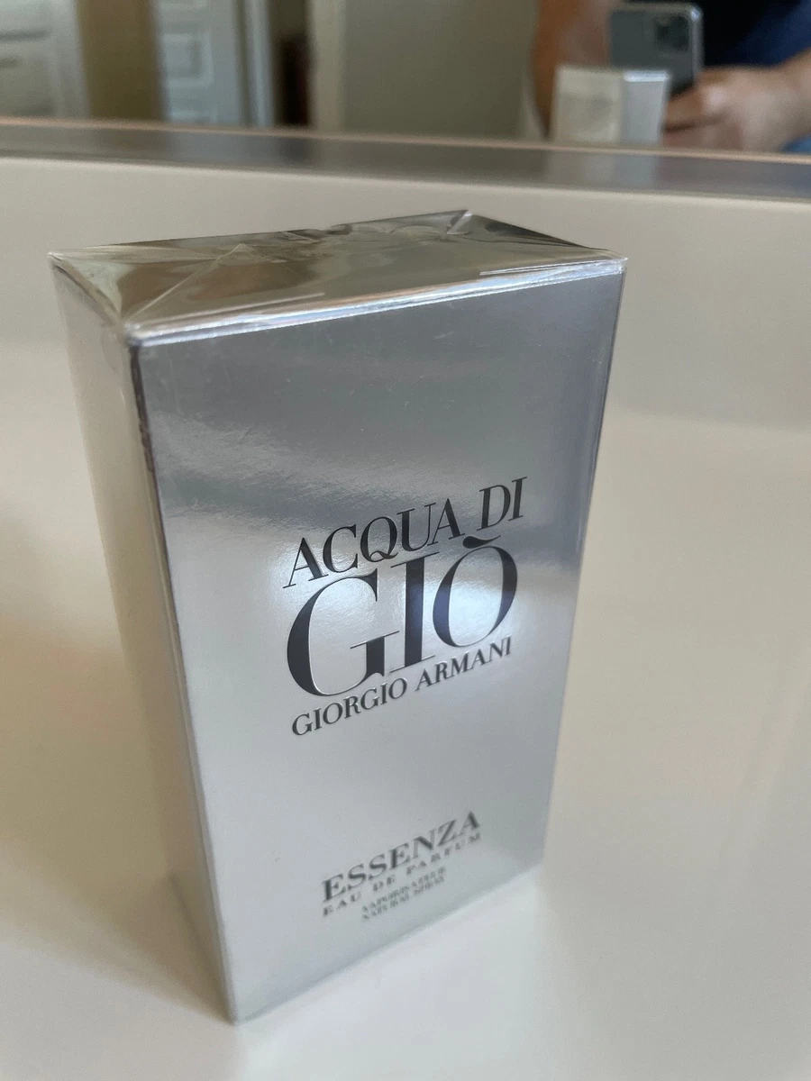 Giorgio Armani Spray Acqua Di Gio Essenza Fragrances for Men for