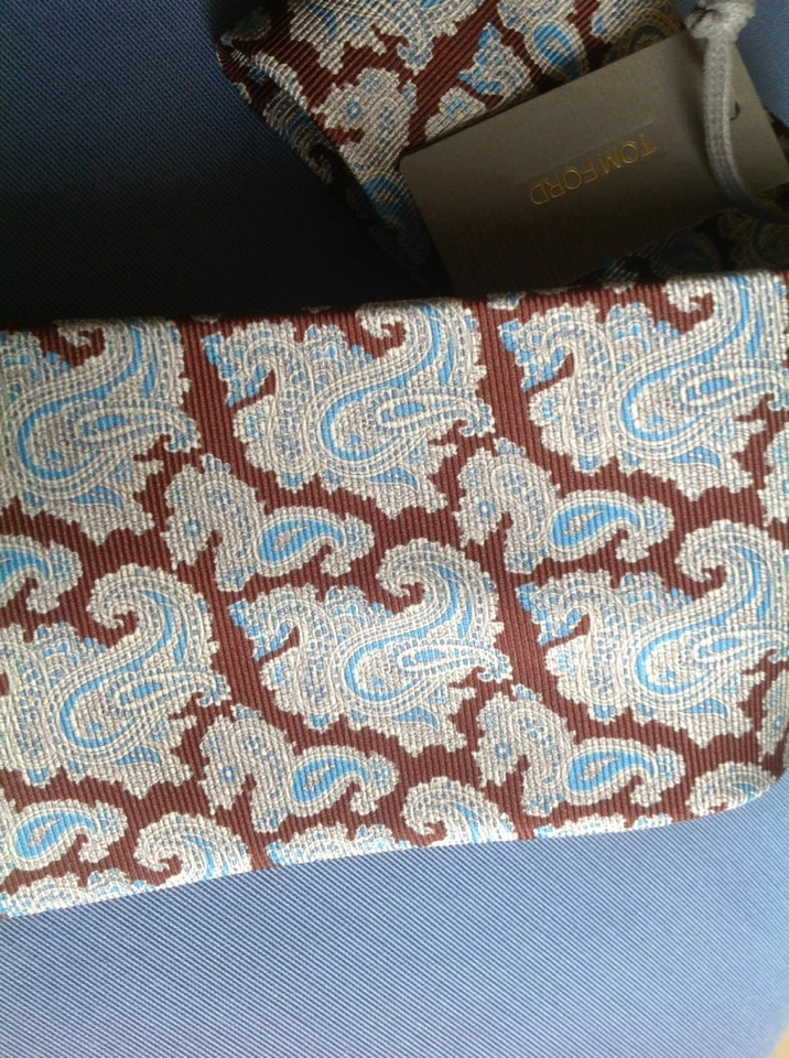 Corbata de seda Tom Ford para hombre $255 7 pliegues hecha a mano en Italia nueva con etiquetas Foto 2 de 3