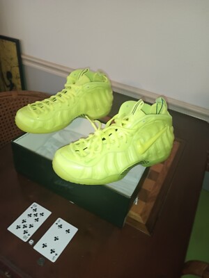 Size 10.5 - Nike Air Foamposite Pro Volt 2014