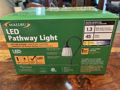 1-Malibu LED Pathway Lighting #8423-3105-01 1.3W/45 Lumens LED Finish-Pewter NEW - 第 1/1 張圖片