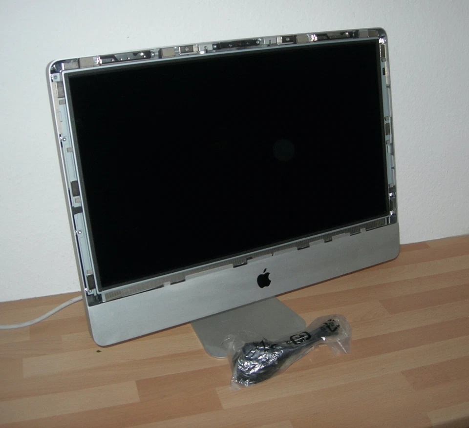 Apple iMac A1311 21.5in 3.06 C 2 Duo 500GB HDD 8GB RAM WiFi 2009 No screen glass - Image 3 of 4