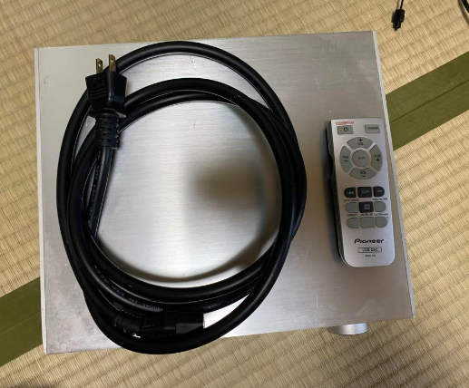 Pioneer U-05 USB DAC with built-in high-resolution headphone