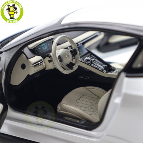 1/18 Aston Martin DB12 DB 12 White Diecast Model Toy Car Gifts For Friends - Picture 12 of 16