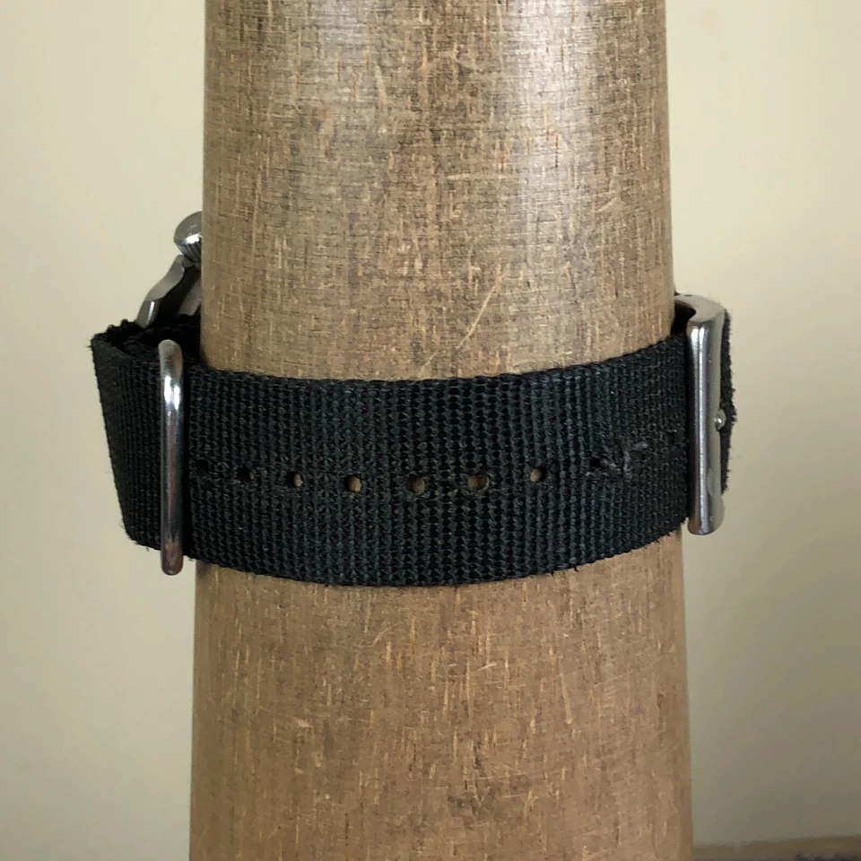 Мужские кварцевые аналоговые часы Momentum Steelix черный циферблат дата нейлоновый ремешок 44 мм 8 дюймов - Изображение 4 из 4