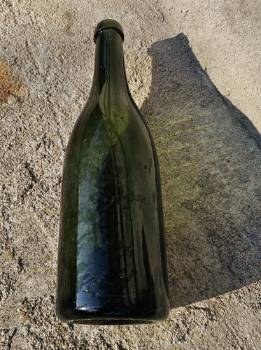 WWI Original German Green Glass Bottle - Picture 3 of 5