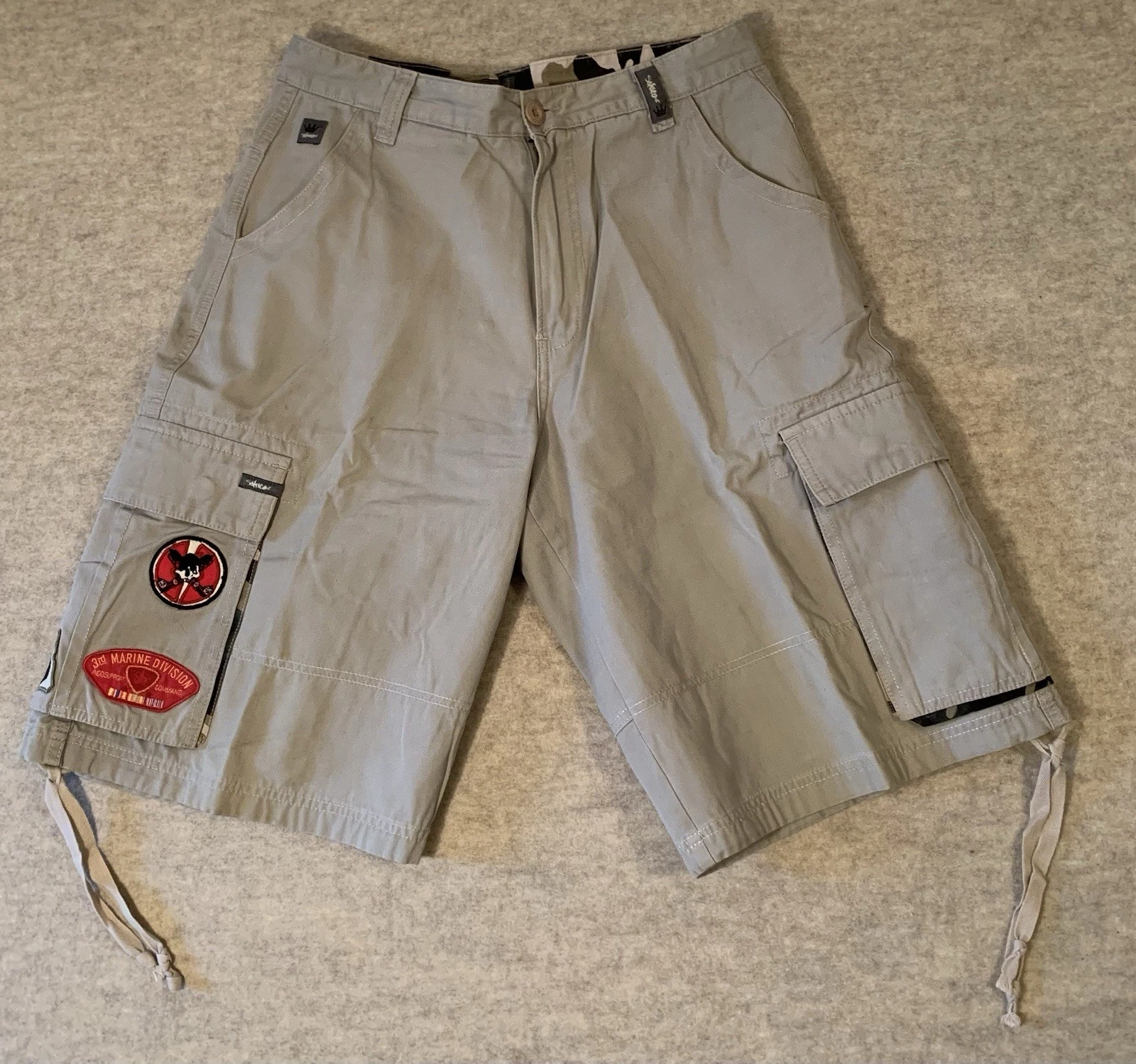 JNCO 85 Marine Skull Patches Cargo Shorts Mens 33x33 Skater Skate