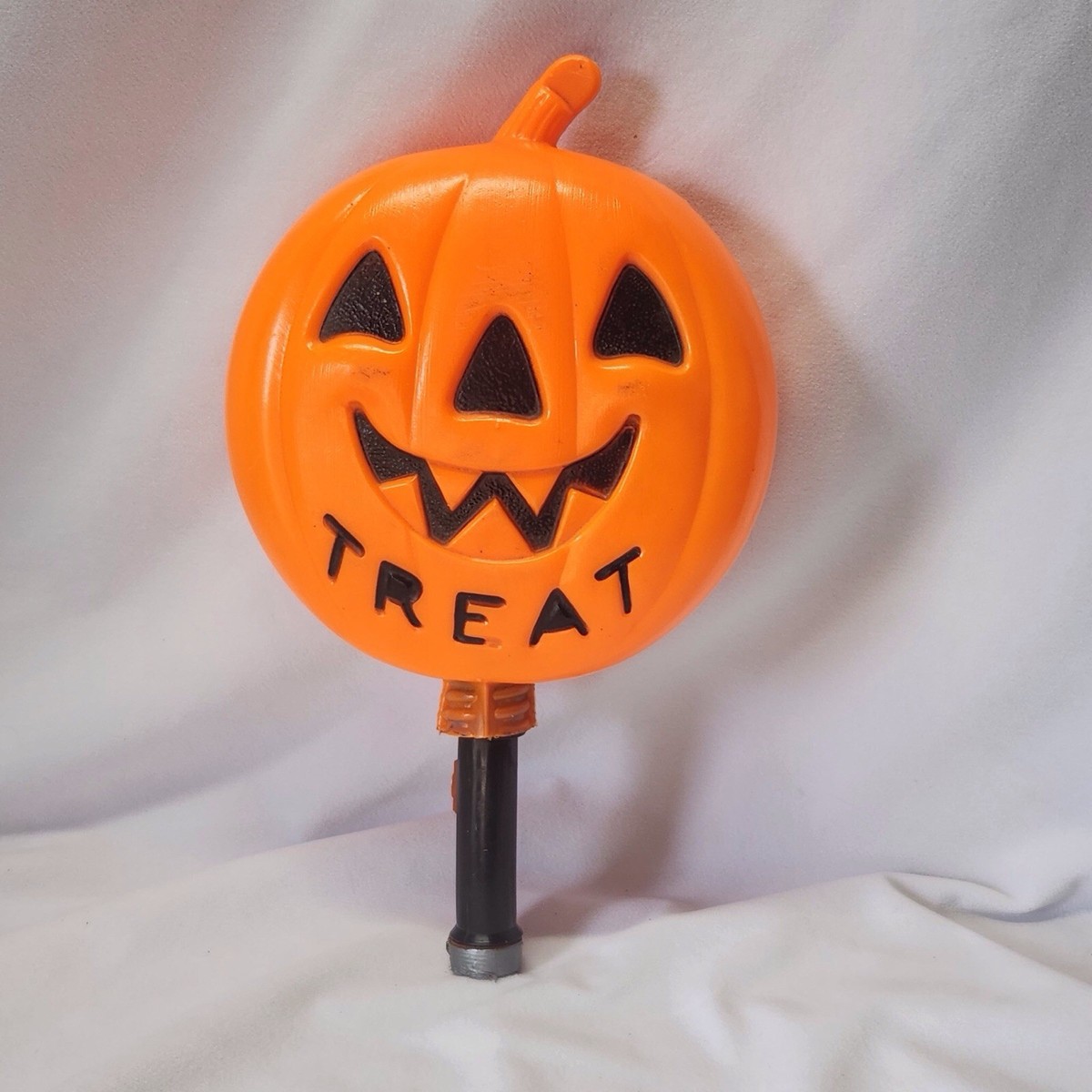 Vintage Blow Mold Pumpkin Jack-O-Lantern Light Trick or Treat Hong
