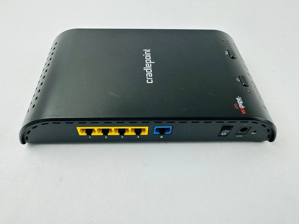 Cradlepoint MBR1200B Wireless Router - Image 2 of 4