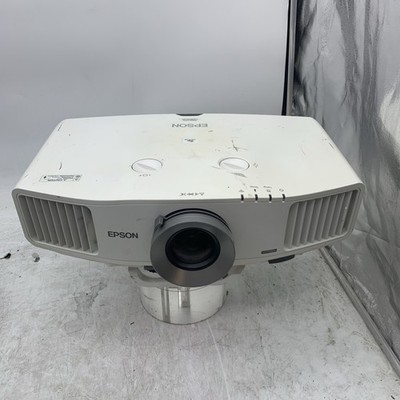 Epson Powerlite Pro G5650W 4,500 ANSI Lumens. For Parts. Works Image Yellow Read