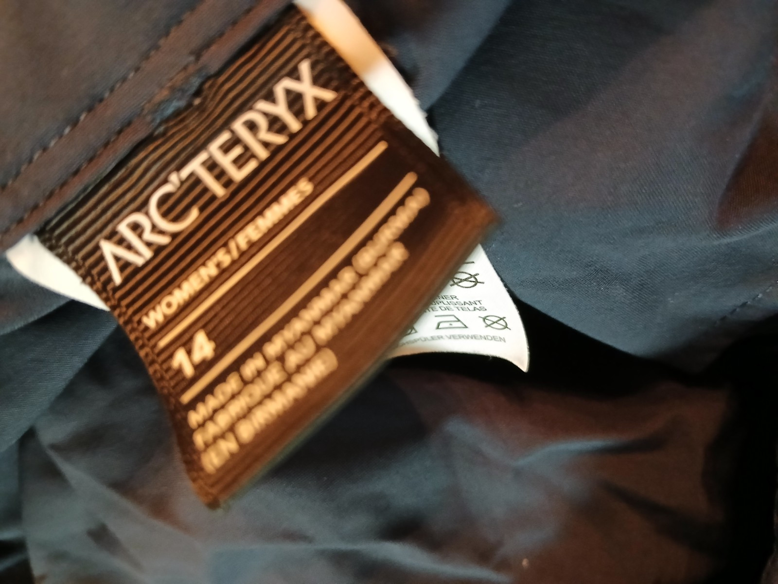 Arcteryx Creston Shorts 4.5" Womens Size 14 Blue Logo Hiking Camping thumbnail 6