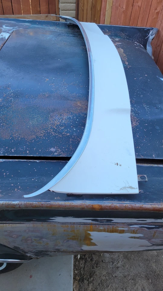 Lincoln Continental Mark III 1971 cubierta de panel de capucha Foto 2 de 4