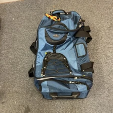 Ricardo Beverly Hills Duffel Bag Luggage Camping Backpack Rolling Wheels Blue