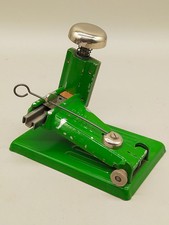 Antiker Triton Standard Rasierklingensch&auml;rfer &ndash; Vintage Klassiker