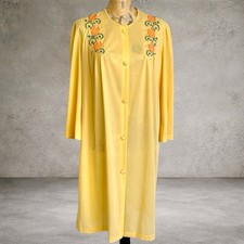 VTG 70s Vanity Fair Robe/Gown Size36 Boho MOD Embroidery Buttons Golden Yellow
