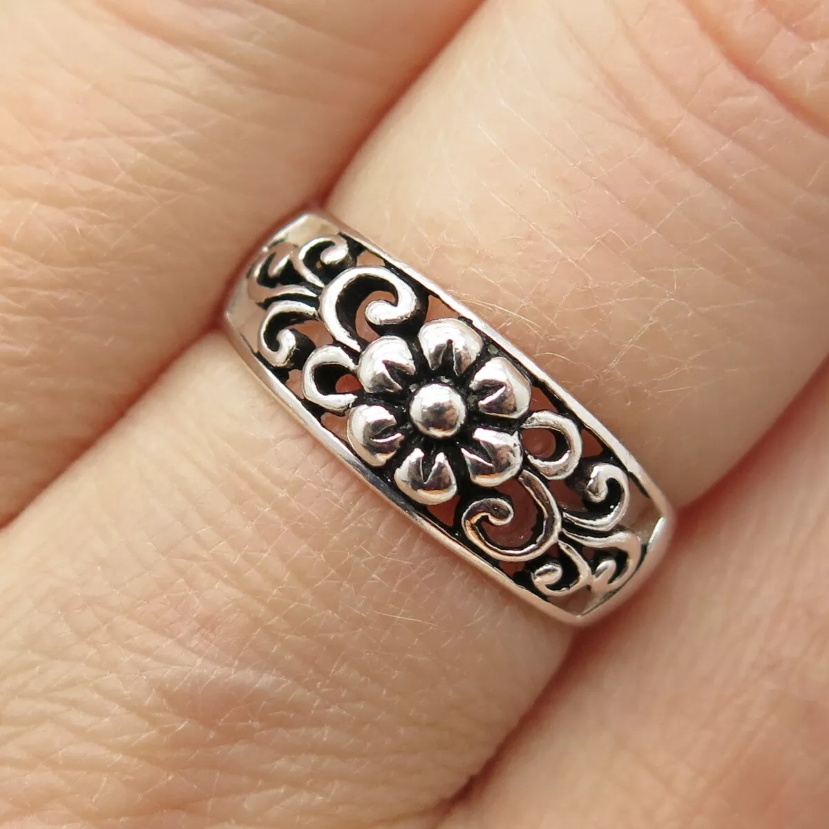 925 Sterling Silver Vintage Floral Ornate Design Ring