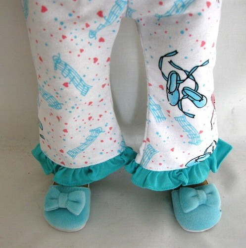DOLL PAJAMA OUTFIT W/SLIPPERS- fits MOST 18" DOLLS INCLUDING AMERICAN GIRL - Picture 2 of 2