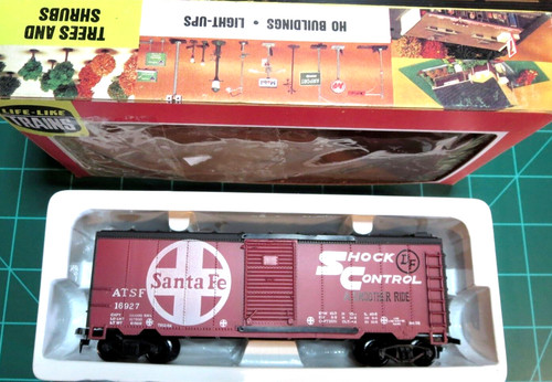 LIFE LIKE 08565 HO Escala 40' AAR Puerta Boxcar "AT&SF CONTROL DE CHOQUE" | Zustand: Used