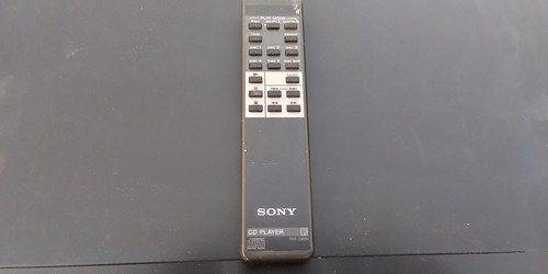 Sony CDP-C500 Compact Disc Player 5 Disc CD Changer w/Remote FOR PARTS - Picture 2 of 5