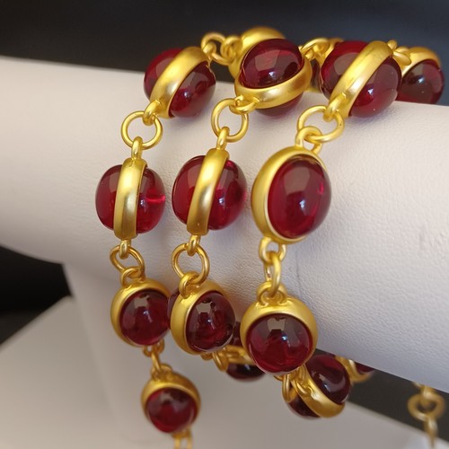 Vintage 1980s Gripoix Style RED Acrylic Cabochon Brushed Gold Collar Necklace - Picture 5 of 8