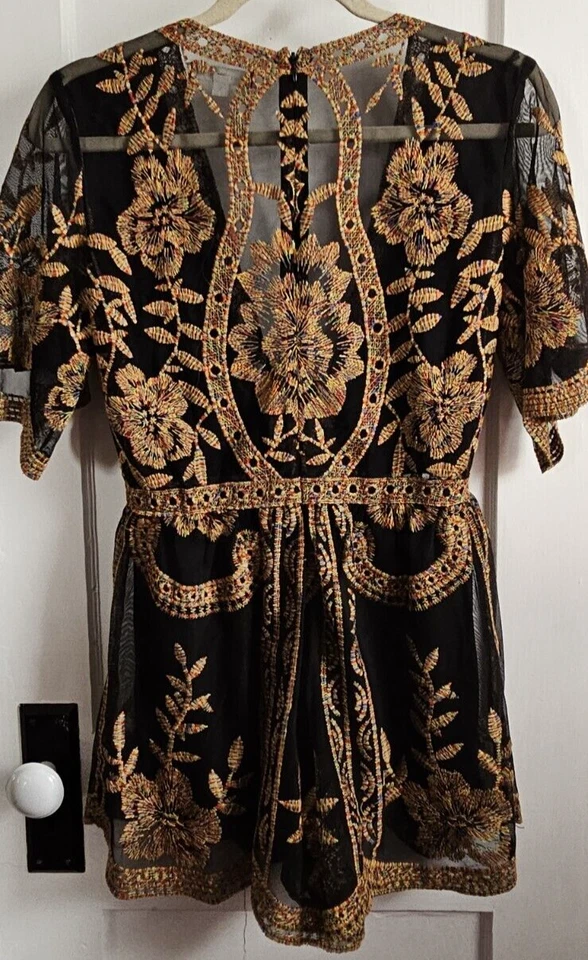 Nuevo sin etiquetas Mameluco Honey Punch Encaje Boho Veraniego Negro Talla Pequeña Bordado Pesado Foto 2 de 4