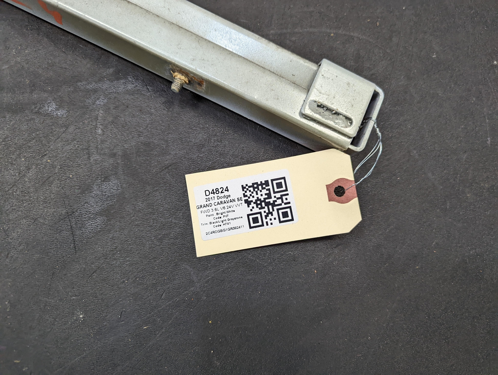 Rear Right Sliding Door Track 2016 Dodge Grand Caravan 4894904AD 2011 2012 2020 eBay