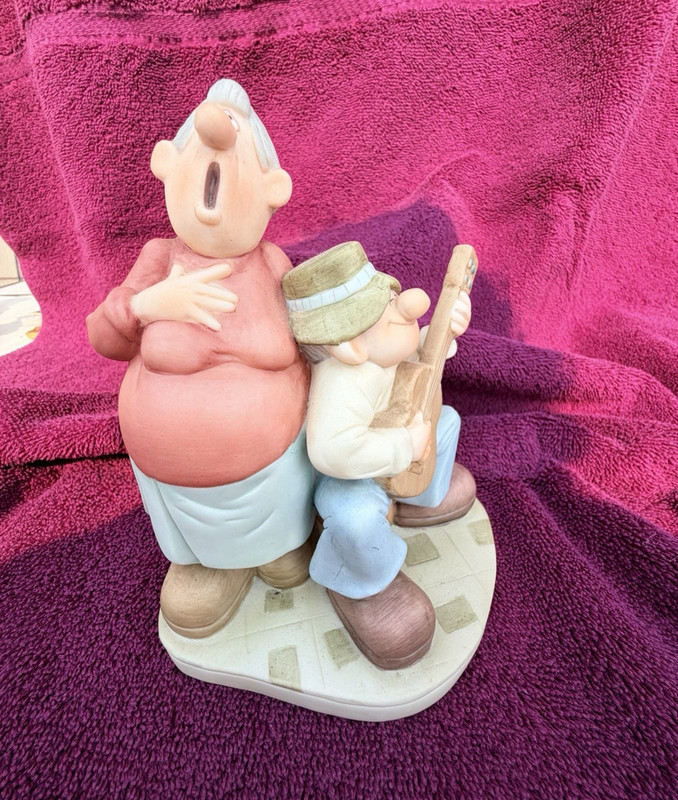 Samson's Studios McCoon's County Mama Sang Tenor Ceramic Painted Figurine 1986