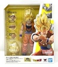 Bandai S.H.Figuarts Dragon Ball Z Super Saiyan Son Goku (The Games Begin) Figure