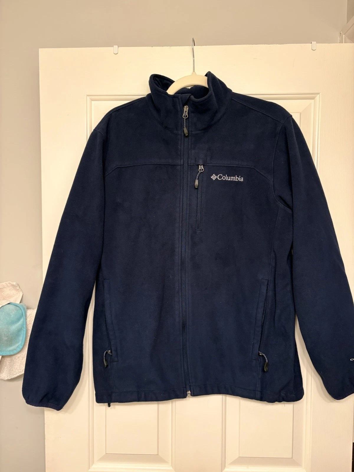 Navy Columbia Jacket with Warm Reflective Inside Size Medium Men’s