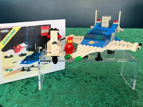 LEGO Cosmic Cruiser 6890 * Complete with Mini-Figure & Printed Manual * 1982