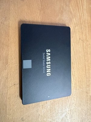 Samsung 860 EVO SATA III 2,5 Zoll Interne SSD (MZ-76E250B/EU) 250GB Festplatte