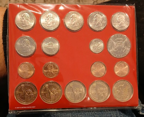 2009 P & D U.S MINT SET - Picture 2 of 4