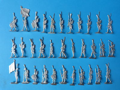 LOT 52 PETITS soldats ancien Plats en étain à peindre Premier Empire