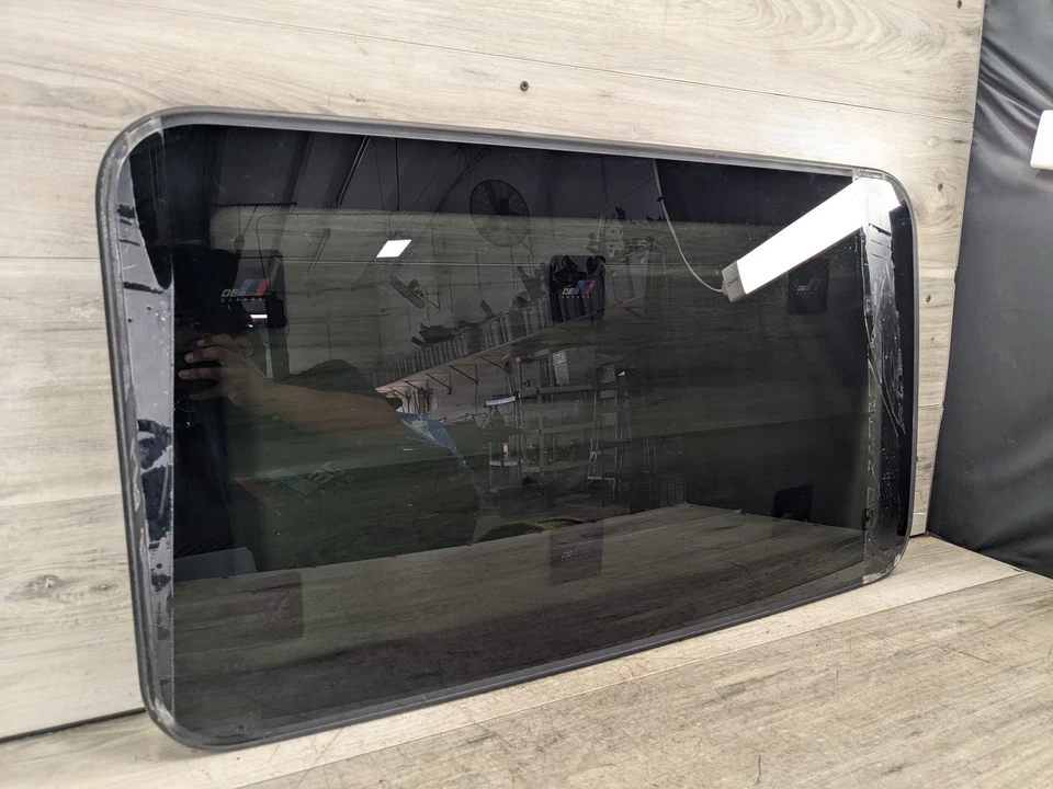 Cubierta de vidrio techo corredizo techo corredizo 14-20 OEM BMW F32 F36 F82 M4 435 440 Gran Coupé Foto 2 de 4