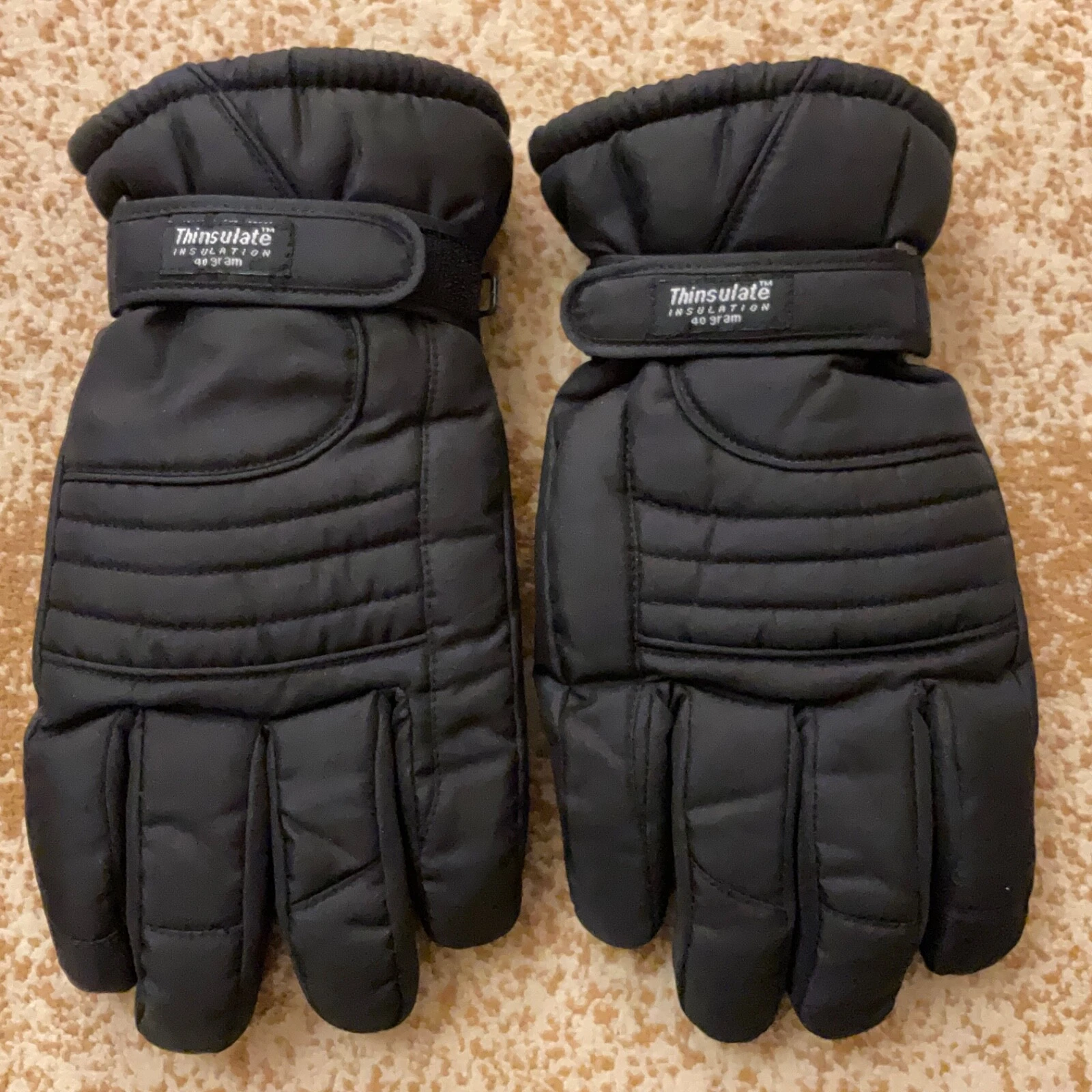 NEW Men’s gloves. Thinsulate insulation.. Size L/XL