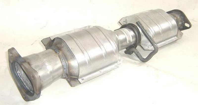 Catalytic Converter Fits 1994 Mazda Navajo - Image 3 of 4