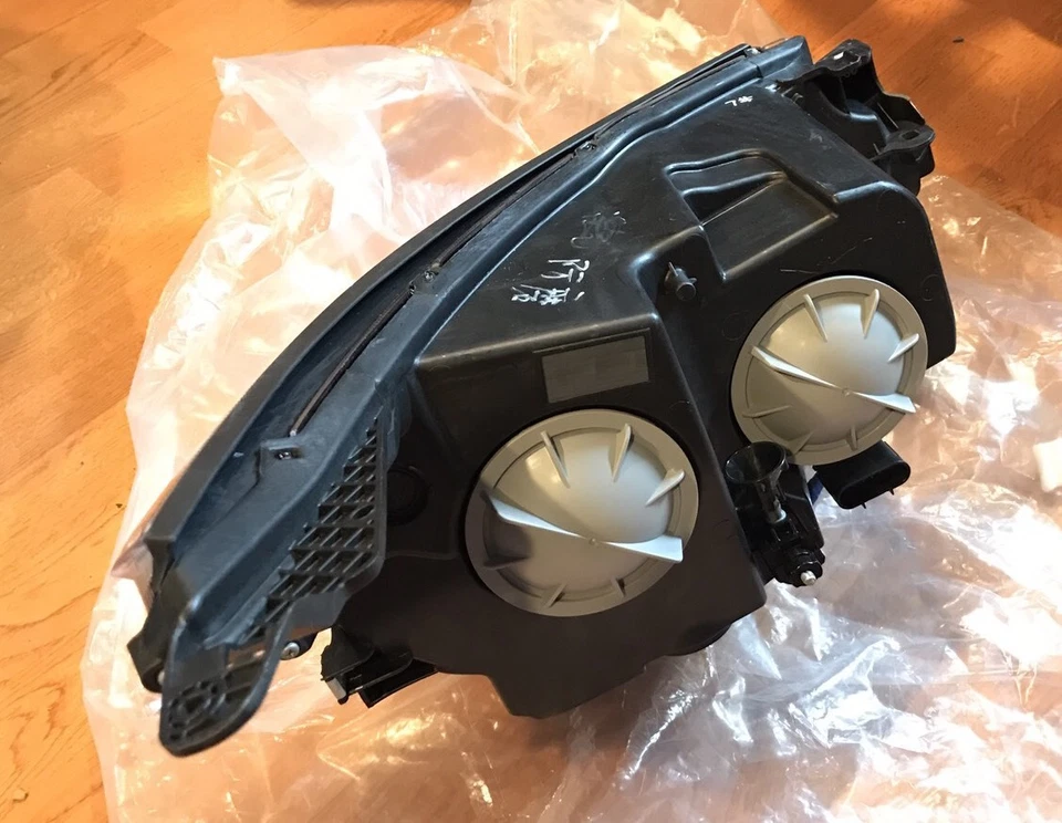 NEW OEM GM 10-13 Buick LaCrosse Head Light Left Headlamp lamp 20806053 Assy - Image 3 of 4