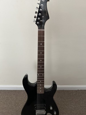 USED First Act ME 1972 Black Electric Guitar by Spectrum