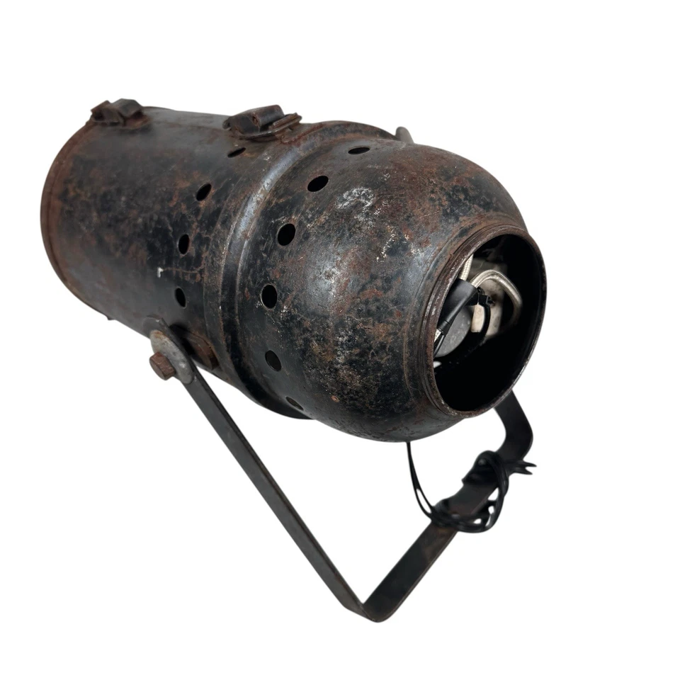 Vintage Stage Light Can Heavy Petina With GE Stage Light Bulb AS IS Antique - Image 3 of 4
