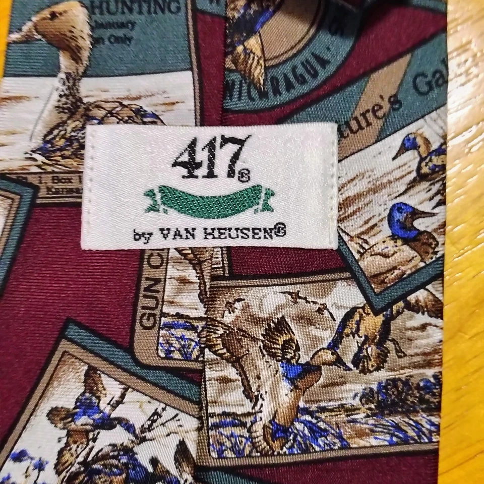 Corbata vintage Van Heusen 417 seda patos mallardos granate verde hecha en EE. UU. Foto 2 de 4