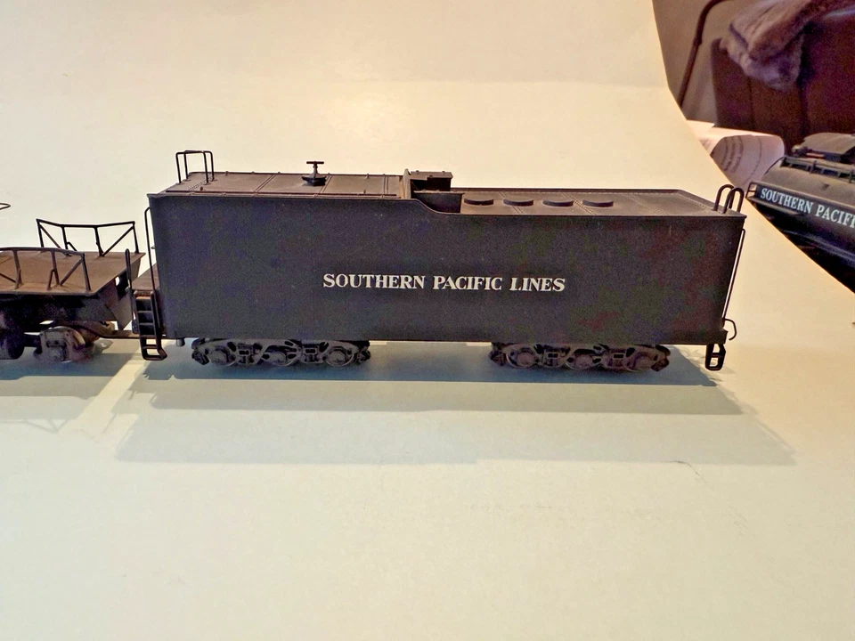 HO RIVAROSSI SOUTHERN PACIFIC 4-8-8-2 CAB-FORWARD LOCOMOTIVE #4272 - Image 3 of 4