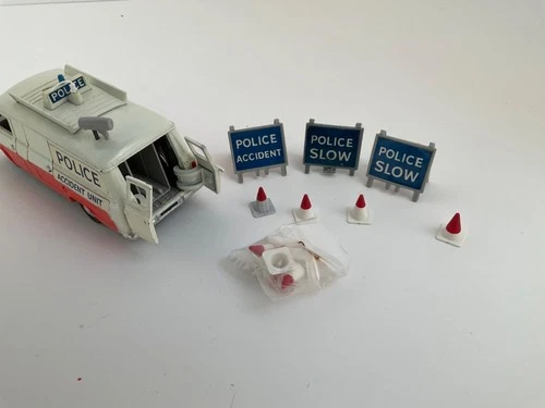 DINKY TOY NO 287 FORD TRANSIT POLICE ACCIDENT ALL ORIGINAL  BOXED WITH EXTRAS