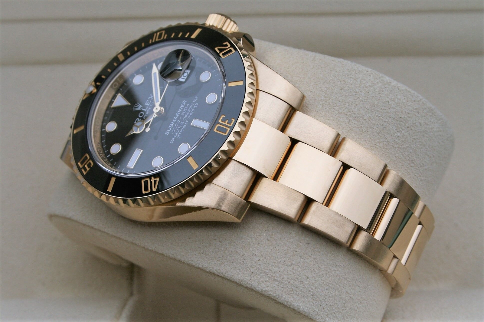 ROLEX 116618 SUBMARINER YELLOW GOLD BLACK DIAL - Image 2