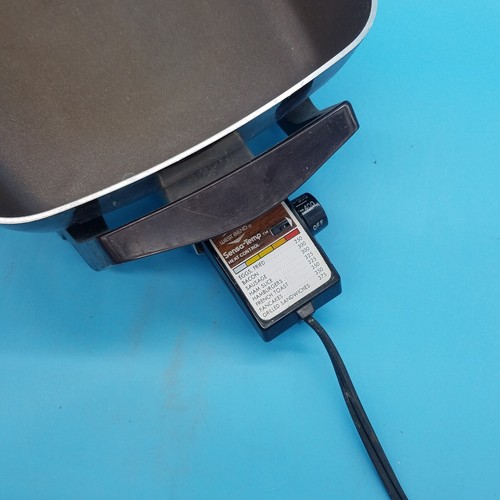 Vintage West Bend Electric Skillet 14"x10" Model 72106 Sensa-Temp Control - tan - Picture 2 of 10