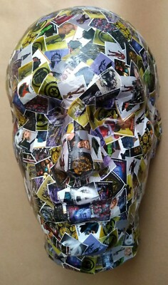 HANDGEMACHTE MÄNNLICHE ''AVENGERS'' DECOUPAGE - DECOPATCH KOPFSCHMUCK - EINZIGARTIG 27x16x22cm